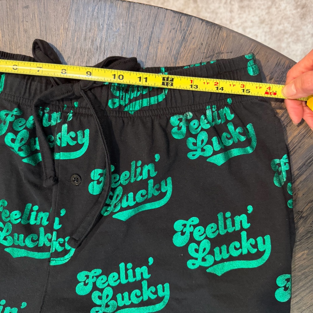 Mad Engine “Feelin’ Lucky” Graphic Jogger Lounge Pants Black Green Size L - Picture 3 of 9